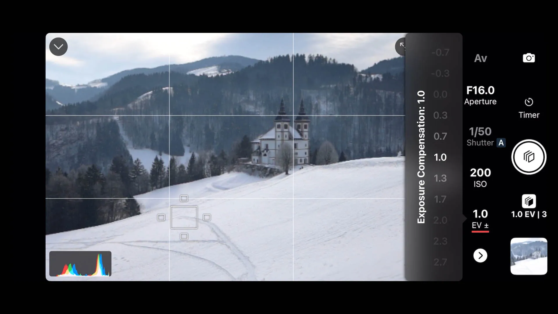Adjusting exposure compensation for snow easily using Shutter+